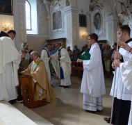 Patrozinium Segen mit Gnadenstatue Bischof Rabek6.JPG